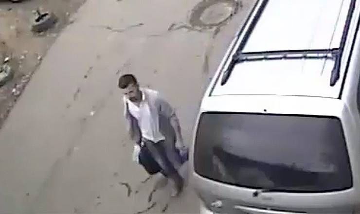 Poliția îl caută. Ar fi sustras un rucsac cu utilaj video