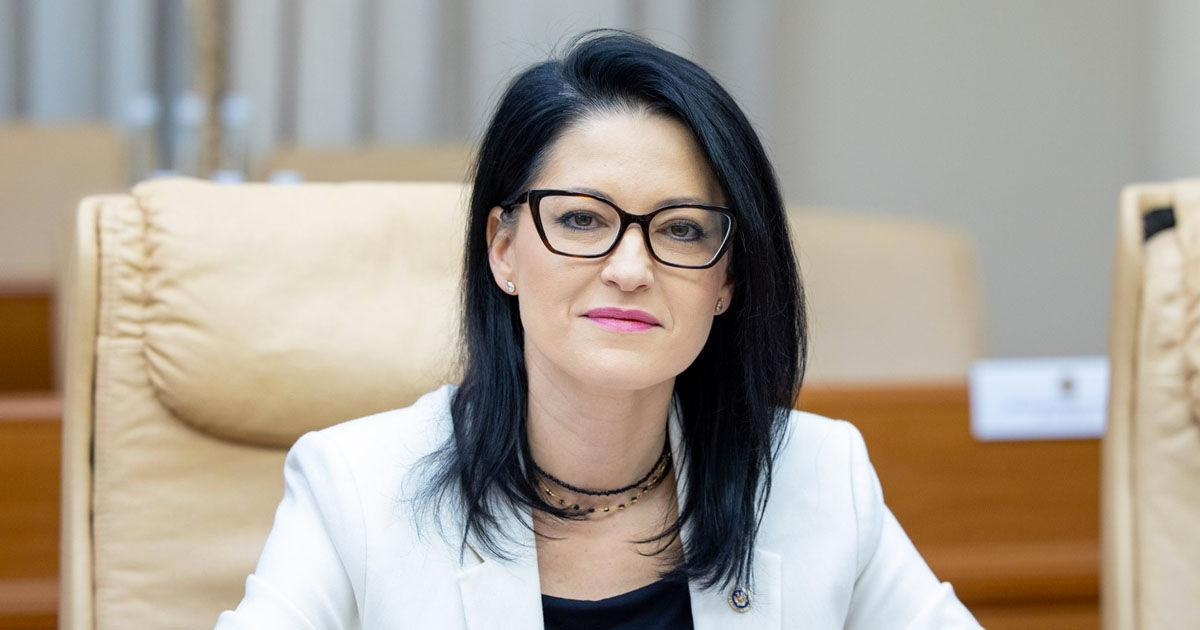Plugaru, despre acceptarea unui post cu un salariu redus la jumătate: Este un moment istoric.