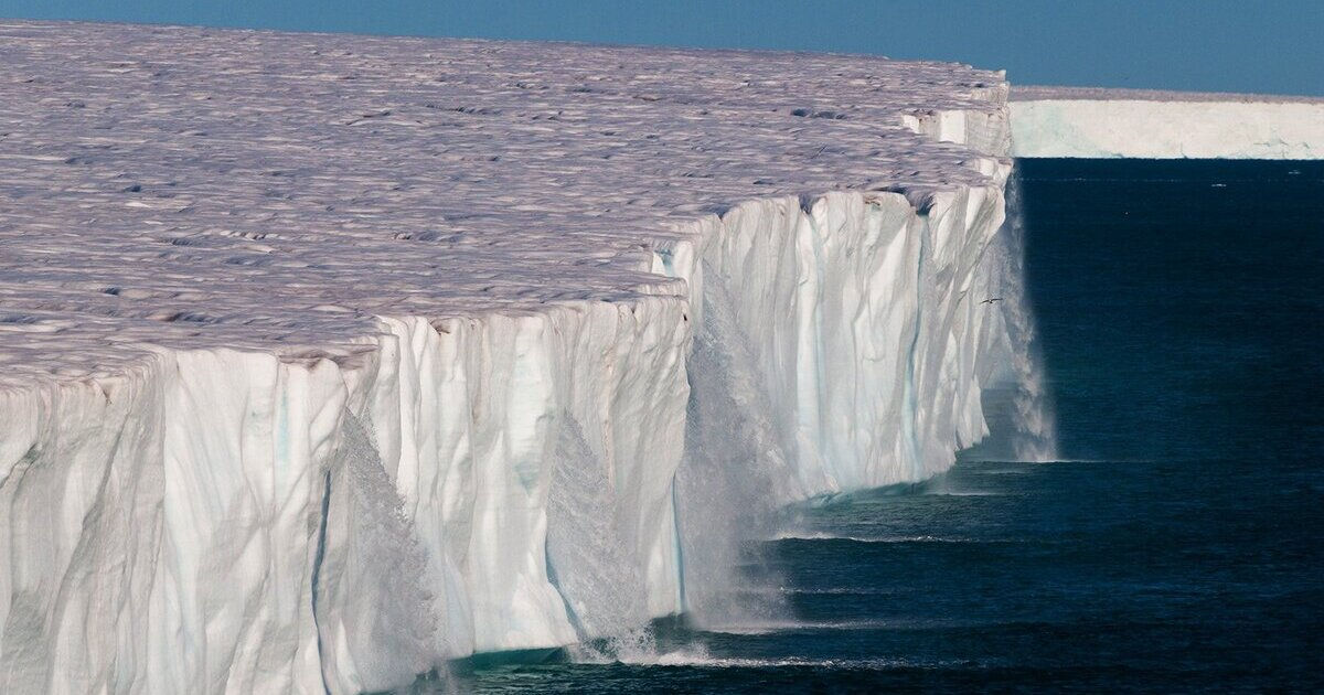 Ghețarii de pe insula Spitzbergen se topesc de 5 ori mai repede decât de obicei.