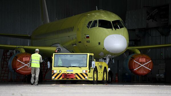 Последний покупатель SSJ100 захотел избавиться от них.