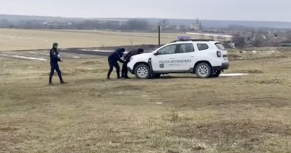Tânăr din Ucraina, prins după ce a traversat ilegal frontiera de stat.