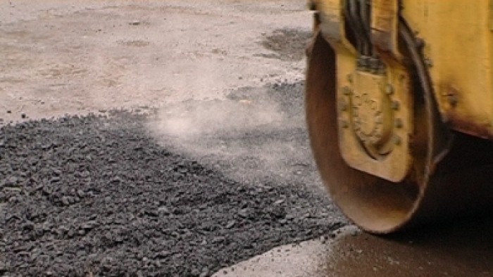 Potrivit edilului Capitalei, strada Tineretului are circa 500 de metri și se află într-o zonă rezidențială din componența orașului Durlești. 