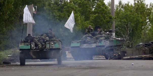 Blindate rusești în zona Donbas. Foto: evz.ro
