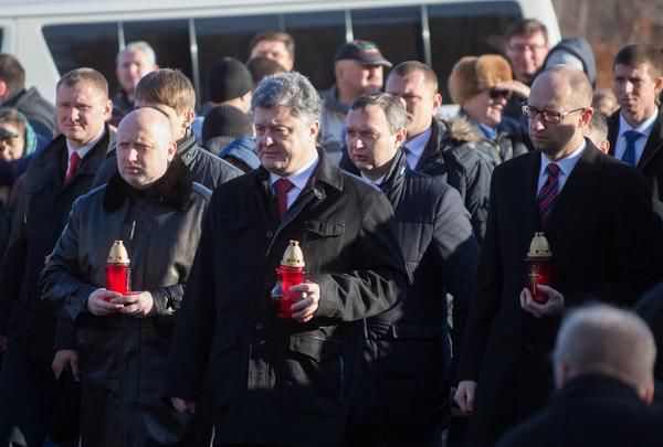 На Майдане проходит Акция памяти Героев Небесной Сотни.