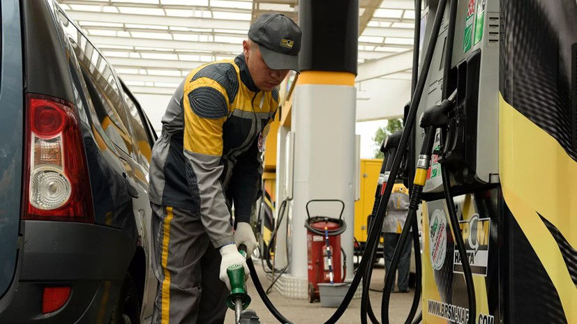 Водителям на АЗС Украины будут продавать максимум по пять литров топлива.