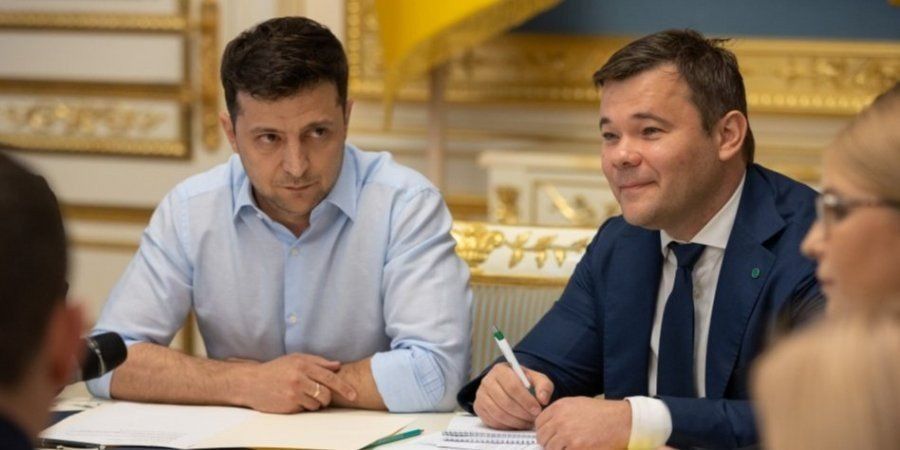 Украина согласилась рассмотреть формулу Штайнмайера еще в июле.