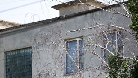 Рядовой персонал безразличен к больным.