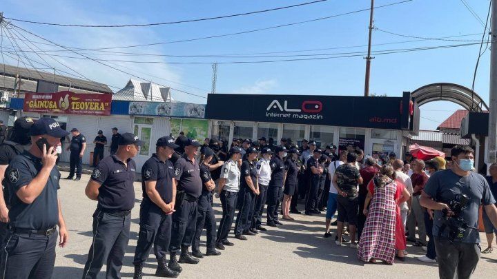 В Атаках объявили чрезвычайное положение на две недели.
