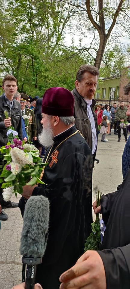 Епископ Бельцкий Маркел надел георгиевскую ленту на шествие в Бельцах.