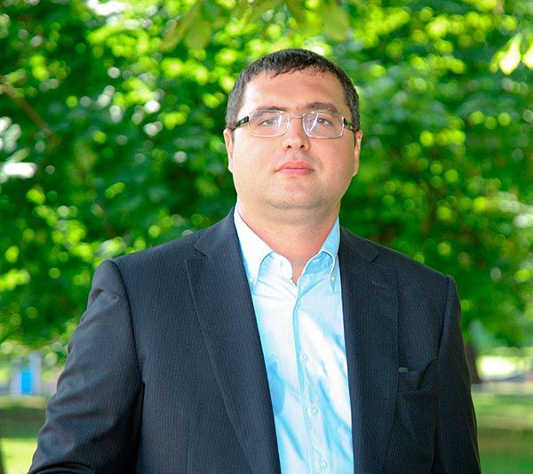 Мэр Бельц пожелал всем учащимся страны и всему преподавательскому корпусу свершений и достижений в новом учебном году.