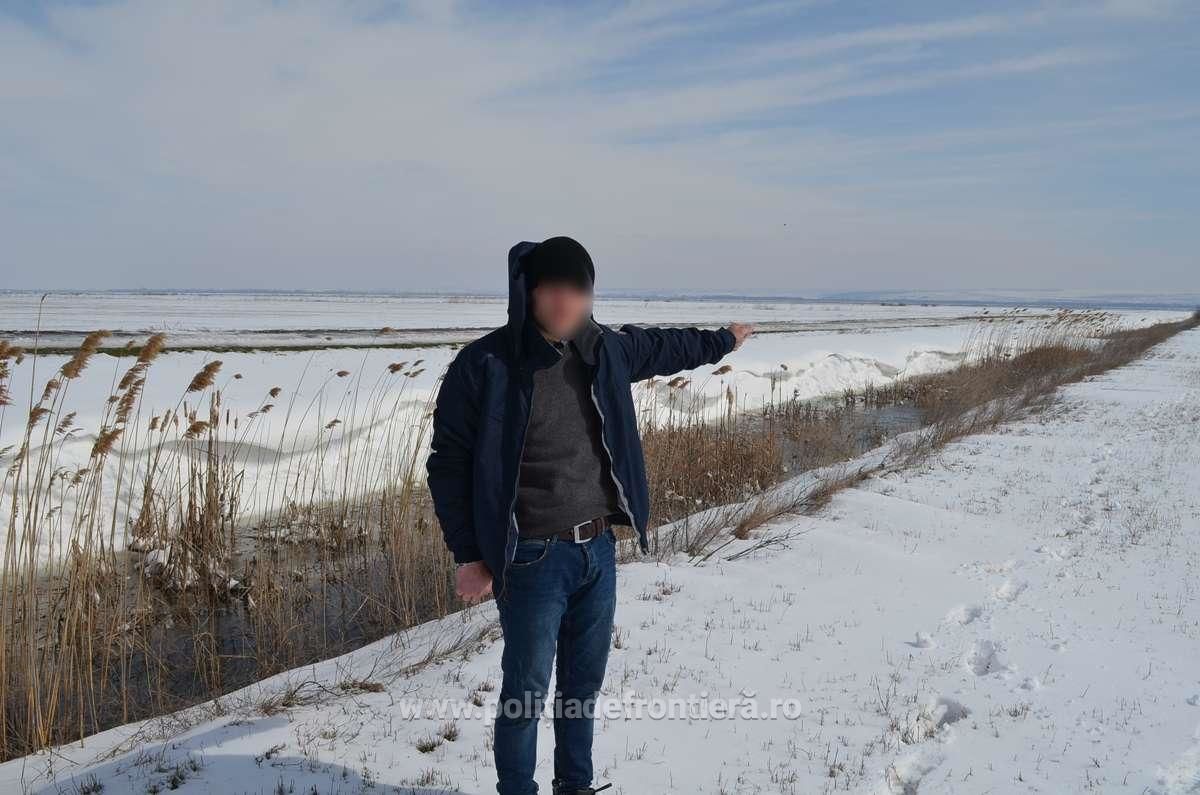 Мужчины не смогли объяснить пограничникам своего присутствия в зоне, а у одного из них не было при себе документов, удостоверяющих личность. Фото: politiadefrontiera.ro.