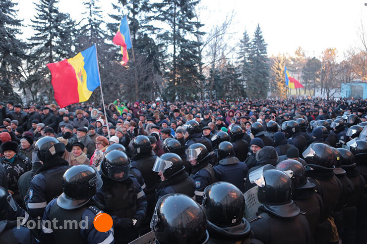 Эксперты: противостояние власти и протестующих еще не закончено.