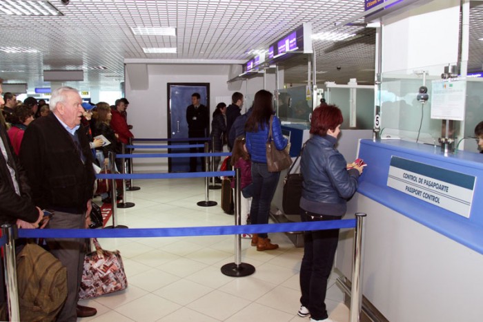 Cei mai mulţi moldoveni au ales să treacă hotarul prin punctul de trecere Leușeni, poliţiştii de frontieră înregistrând 24 938 de persoane.