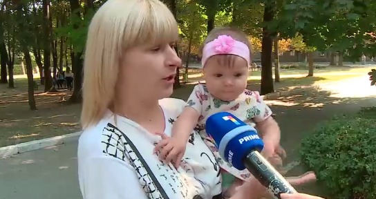 Мать несколько раз пыталась объясниться с учительницей, но та грубила и ей.