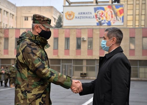 Новый командующий Национальной армией представлен личному составу.