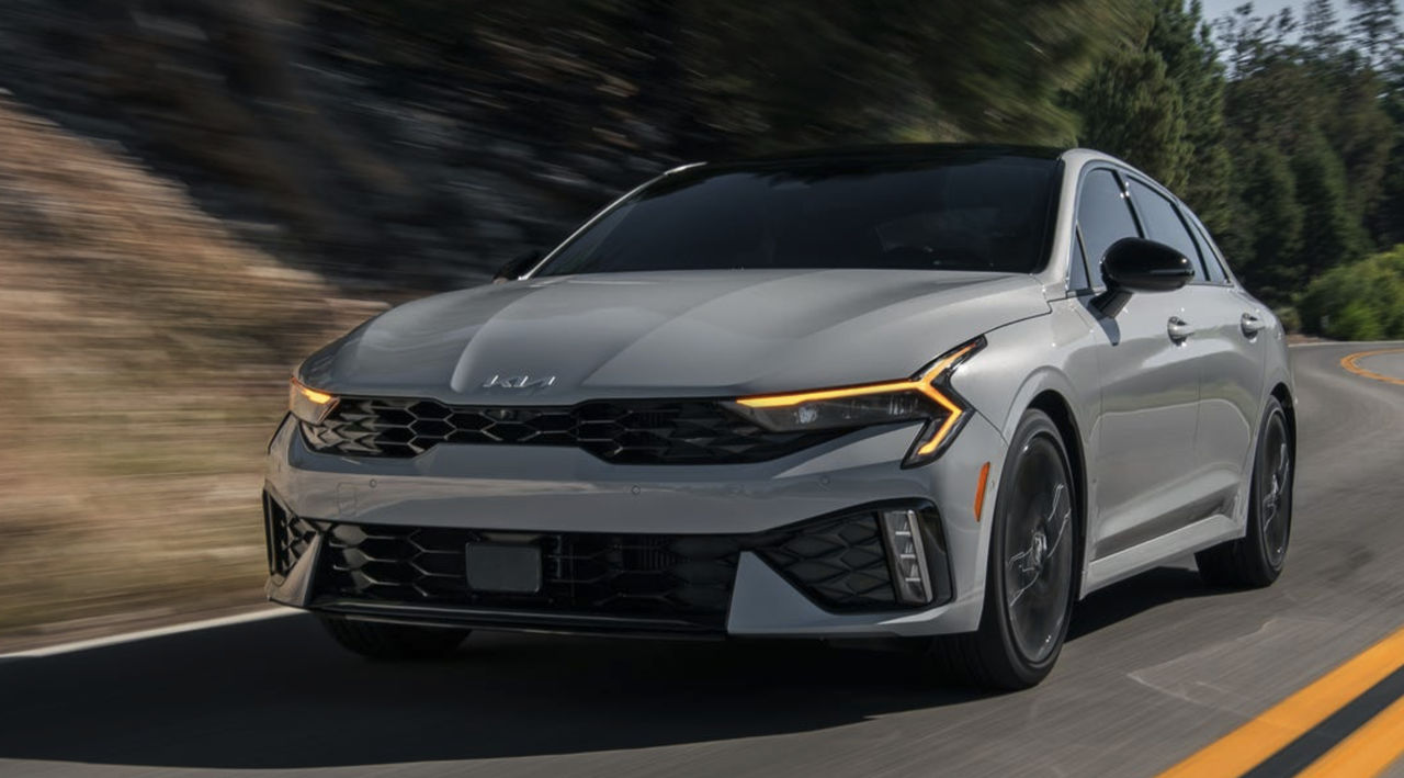 Kia отзовет 250 тысяч автомобилей из-за риска утечки топлива.