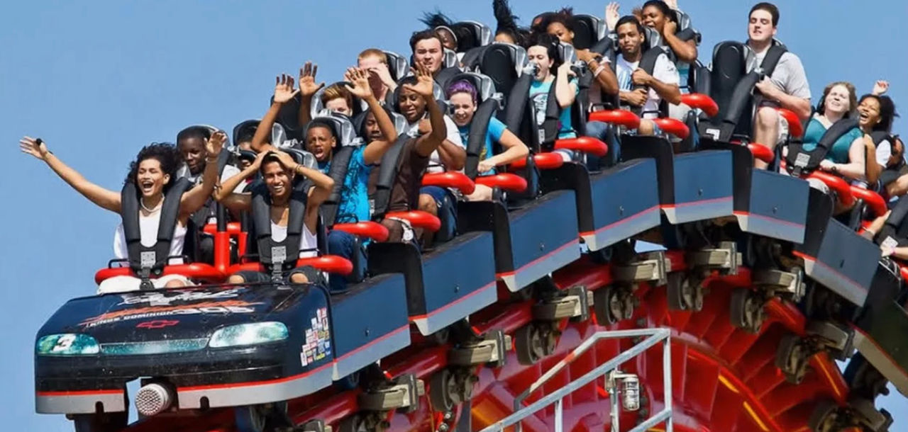 În Arabia Saudită se deschide cel mai mare roller coaster din lume.