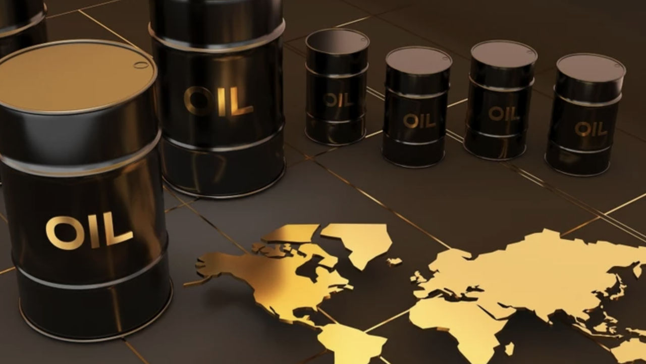 Мировые цены на нефть опустились ниже отметки 104 доллара за баррель.
