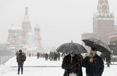 Синоптики предупредили москвичей о приближении снежной бури, которая побьет все рекорды весенних наблюдений.