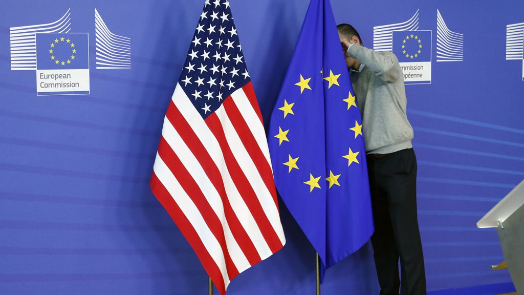 ЕС ослабила позиции на постсоветском пространстве, и с недавней поездкой Додона в Москву.