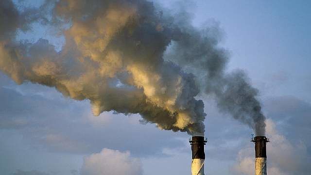 Европейские ученые предложили перерабатывать CO2 в топливо на искусственных островах.