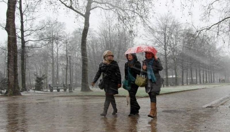 Ploi abundente în toată țara. Cum va fi vremea de Revelion