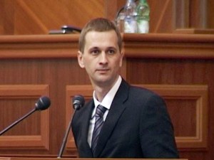 „Am un mesaj către cei care mă critică. Abandonați ideea că aș fi nepotul cuiva”, a mai declarat Dorin Drăguțan.