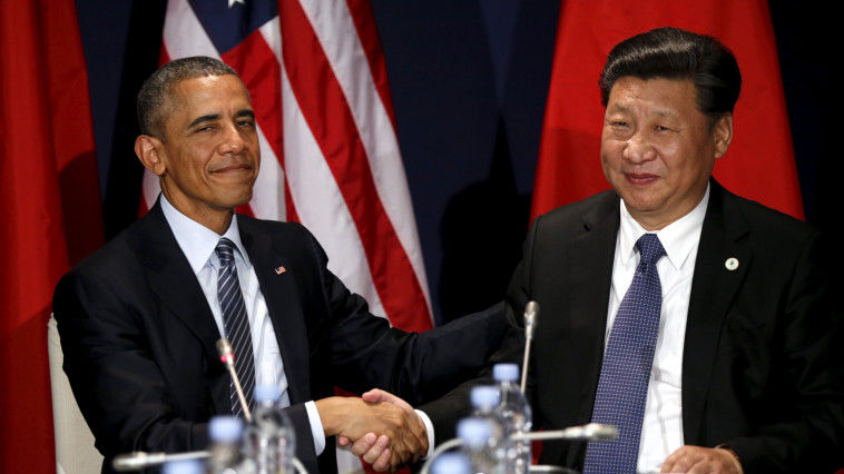 Barack Obama a avut ultima întâlnire în calitate de preşedinte al SUA cu omologul său chinez Xi Jinping. Foto: KEVIN LAMARQUE