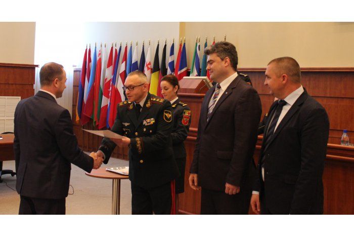 Vicepremierul Gheorghe Bălan a participat la ceremonia de înmânare a diplomelor în cadrul Ministerului Apărării. 