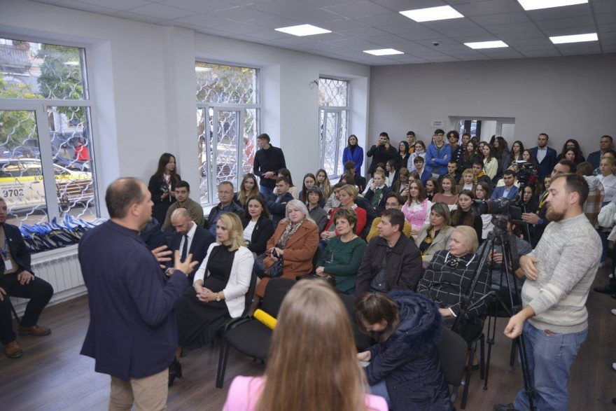 В центре Кишинёва открылся новый офис Муниципального молодёжного центра.