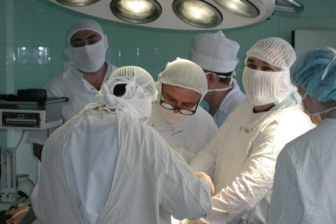 Ведомство обнародует итоги расследования, проведённого в связи с осложнениями зрения после операций.