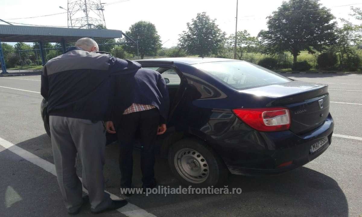 Мужчина был передан оперативной группе службы криминальных расследований инспектората полиции уезда Васлуй для принятия необходимых мер. Фото: politiadefrontiera.ro.
