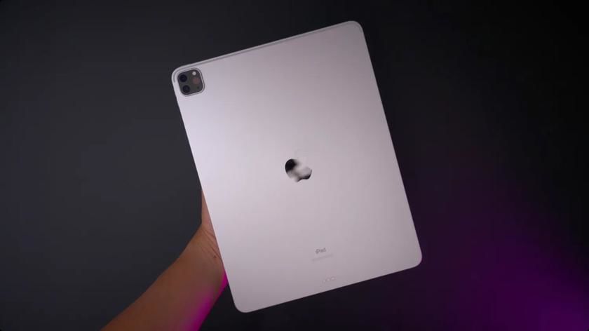Apple работает над iPad со стеклянным «яблоком» для беспроводной зарядки.