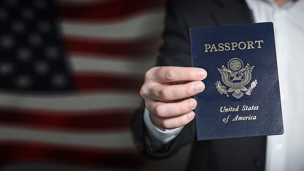 Верховный суд отклонил указ Трампа об отмене гражданства США по праву рождения.