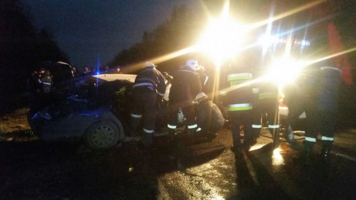 Două persoane se află în stare gravă, iar alte patru sunt în stare stabilă în urma tragicului accident de pe traseul Chişinău-Leuşeni.