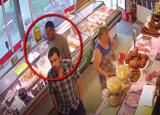 Инцидент произошел  в магазине на улице Мирча чел Бэтрын.