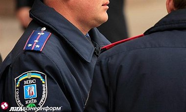 Луценко отметил, что избивавшие его люди могли в прошлом работать в милиции.