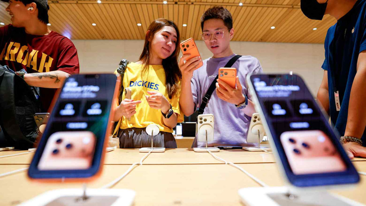 Apple pregătește cinci noi modele de iPhone, inclusiv un smartphone pliabil.