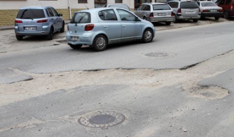 Raportul mai sugerează că sistemele avansate de comunicaţii vor face maşinile mai „inteligente” şi „conştiente” de nivelurile de trafic, viteză, vreme şi pericole de siguranţă.
