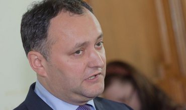По мнению социалистов, в нынешней политической ситуации существуют всего два выхода: правительство технократов или досрочные выборы.
