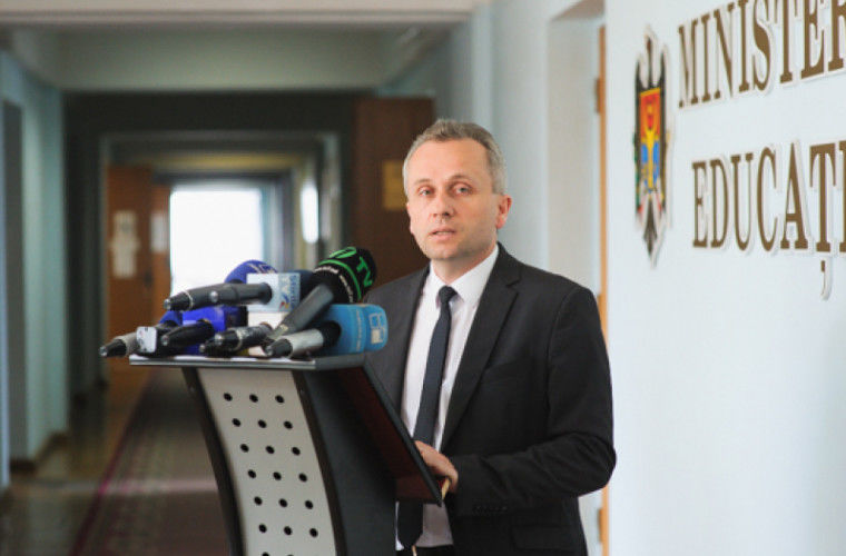 Министр образования: Учеба требует много работы, дисциплины, самоотверженности и страсти.