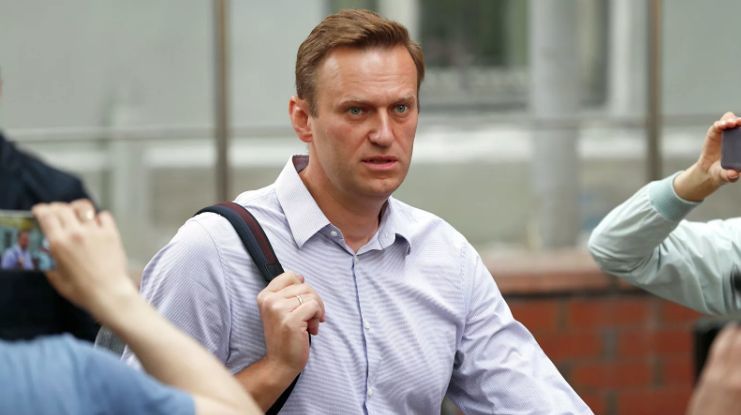Врач назвал дозу алкоголя в анализах Навального при его госпитализации.