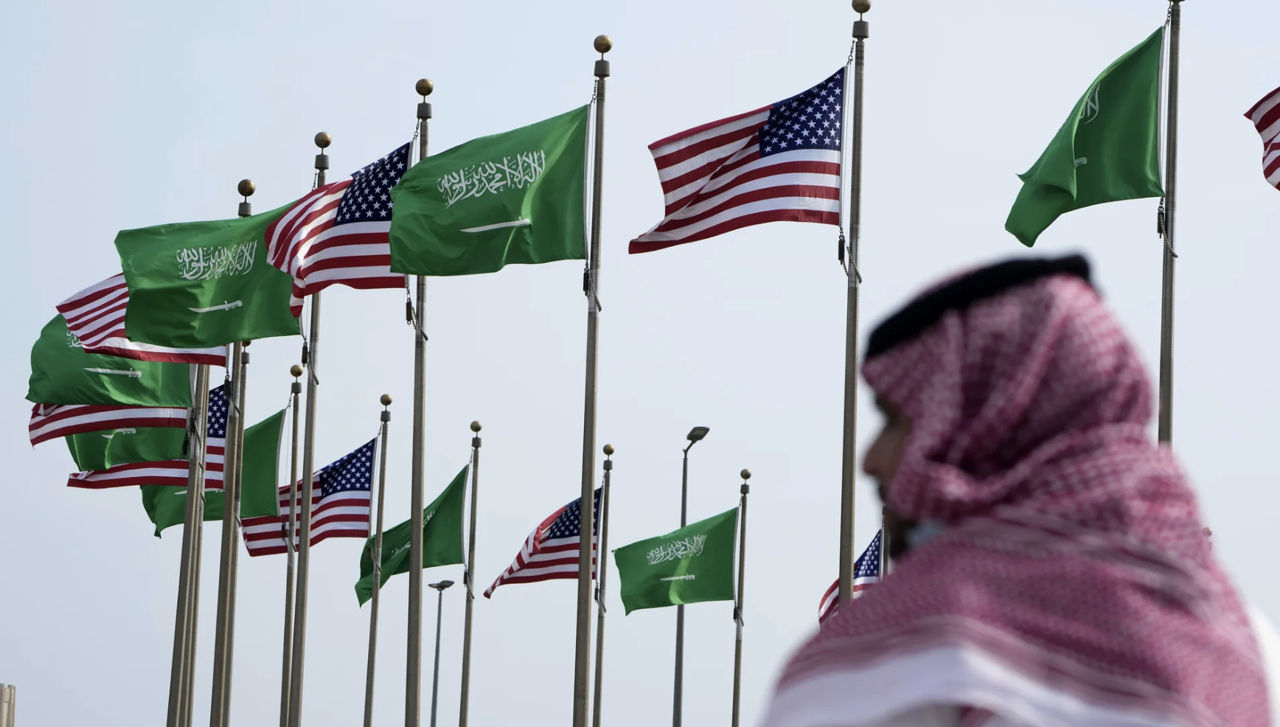 США призвали не занятых в ЧС госслужащих покинуть Саудовскую Аравию.