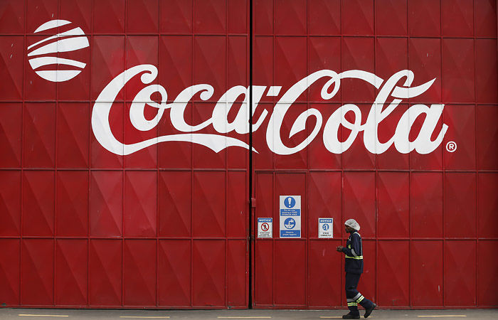 Coca-Cola сократит для начала 4000 рабочих мест.