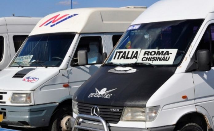 Descoperirea făcută într-un microbuz şi un autocar de pe ruta Moldova-Italia. Foto simbol: kankan.md