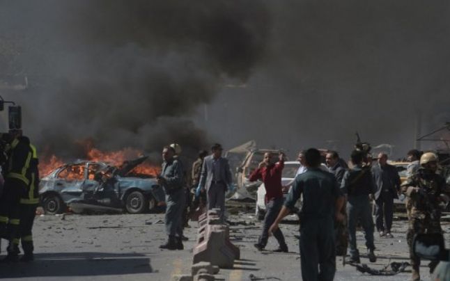 Atentat sinucigaş în Afganistan soldat cu zeci de morți și răniți