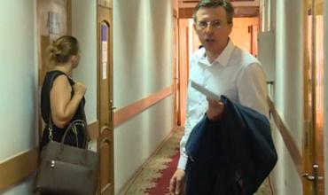 Chirtoacă ar putea compara legile cu niște hârtii cu care se poate merge la WC