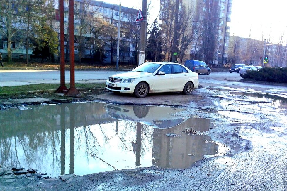 Ponderea drumurilor din Moldova în stare foarte rea a crescut cu 4%. 