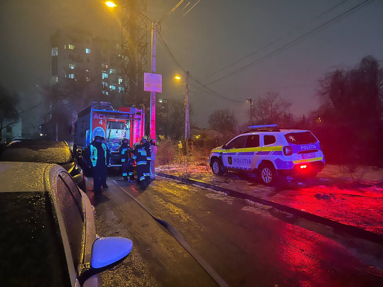 Incendiu într-un bloc de locuit din sectorul Botanica al Capitalei.