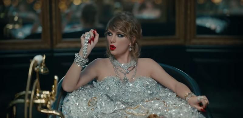 Noul videoclip al artistei Taylor Swift doboară recordurile de vizualizări în 24 de ore.